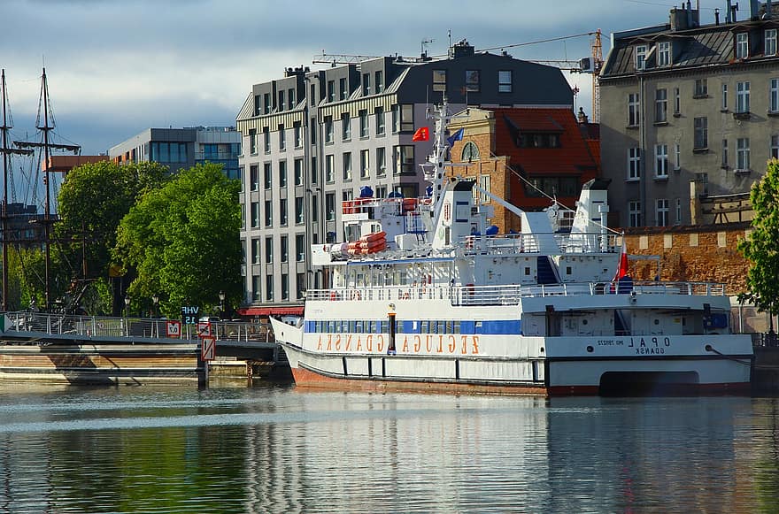 navio, Remessa, Gdańsk, a orla, sobre a água, prédios, embarcação náutica, agua, transporte, lugar famoso, viagem