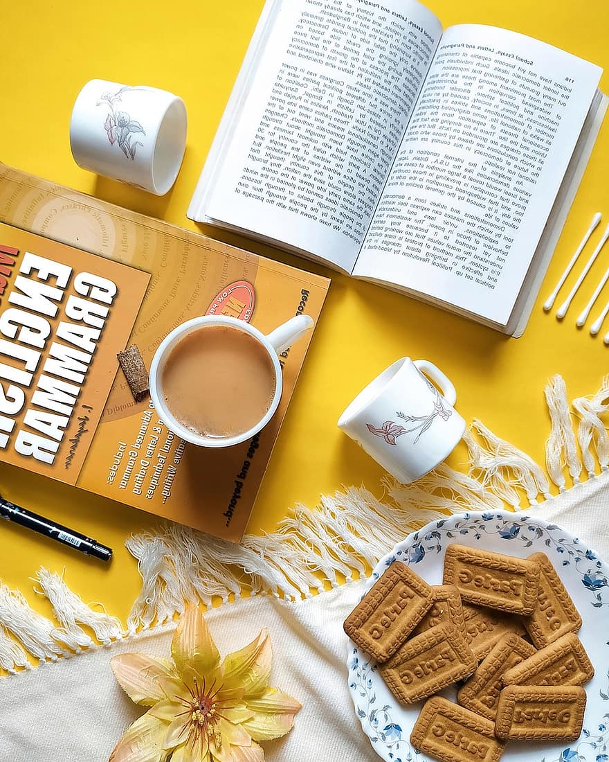livres, tasses, biscuits, traiter, collation, thé