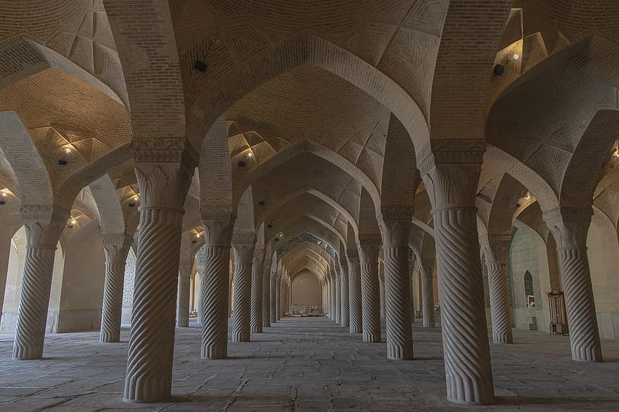 Vakil-moskee, shiraz, ik rende, pijlers, plafond, Iraanse architectuur, Islam, religie, architectuur, kolommen, toerisme