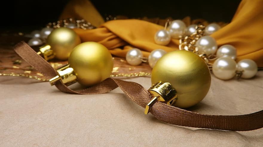 Christmas, Christmas Balls, Decoration, Trappings, Gold, Trinkets, Christmas Decorations, Christmas Decor, Bows, Pearls, Elegant