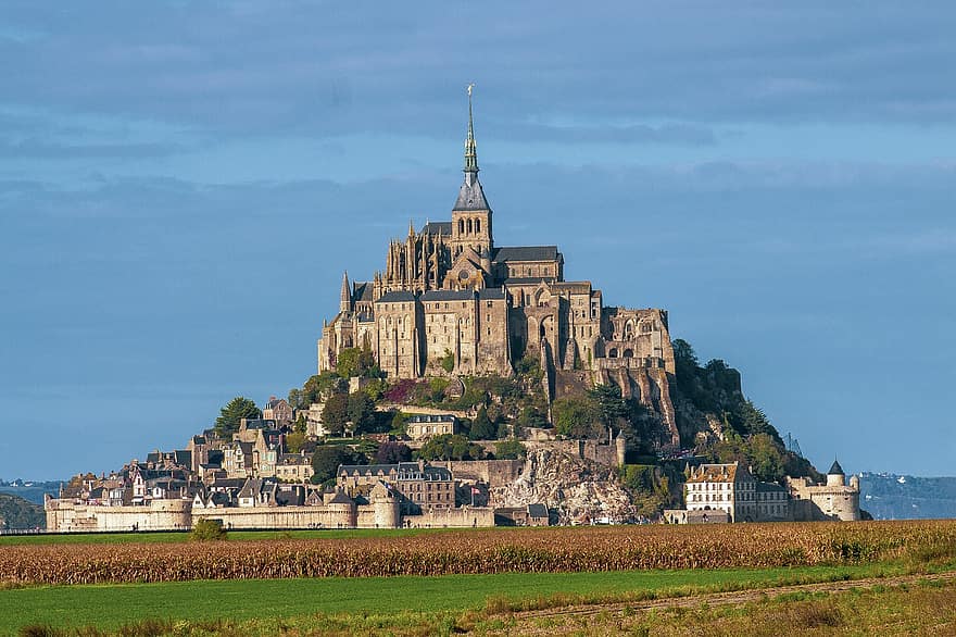 kaupunki, linna, mont saint-michel, rakennukset, vanhoja rakennuksia, vanha kaupunki, maamerkki, historiallinen, saari, luoto, Normandia