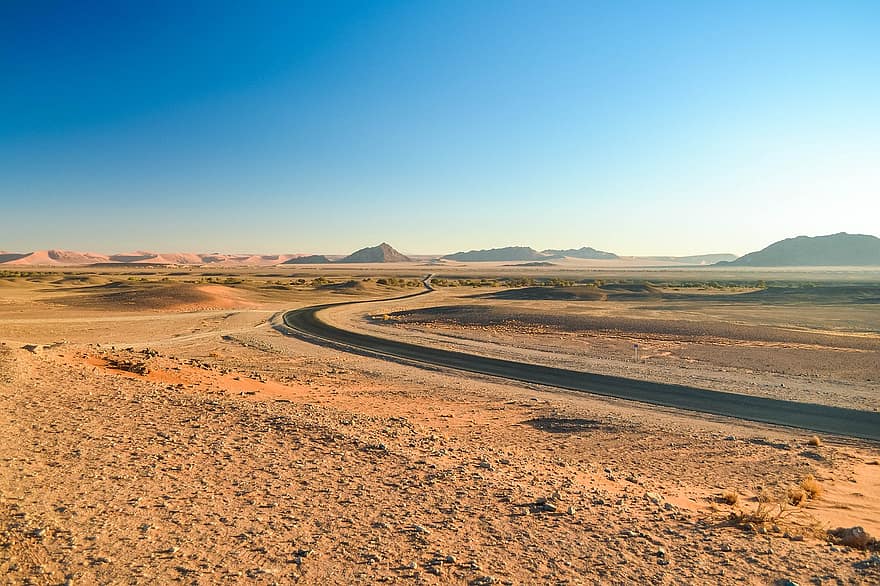 Намибия, пустинен, криволичещ път, селски път, пейзаж, сафари, планина, пясък, лято, пътуване, син