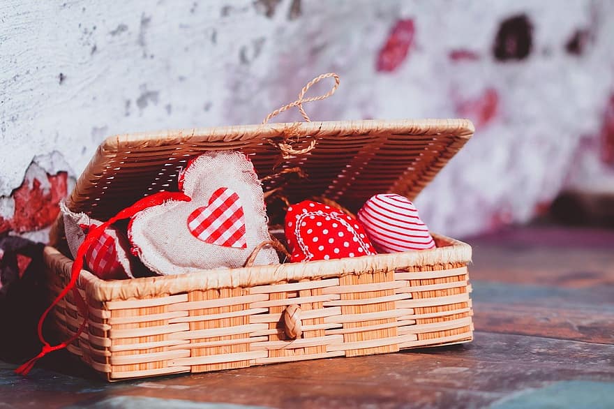 Valentino dienos dekoras, Valentino dovana, apdaila, dovanos, mediena, krepšelis, šventė, sezoną, kultūros, fonas, Iš arti