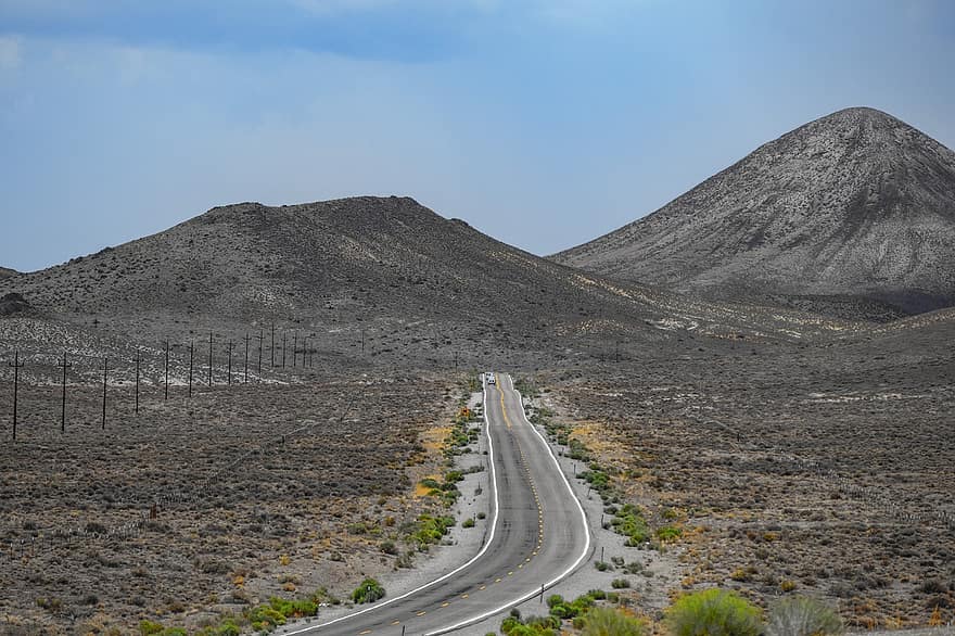 la carretera, Desierto, autopista, montañas, paisaje árido, Nevada, paisaje