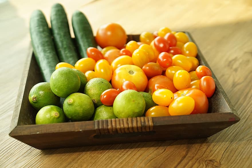 طماطم ، كوسة ، جير ، الفاكهة ، خضروات ، طعام ، مكونات الطبخ ، ينتج ، عضوي ، صحي