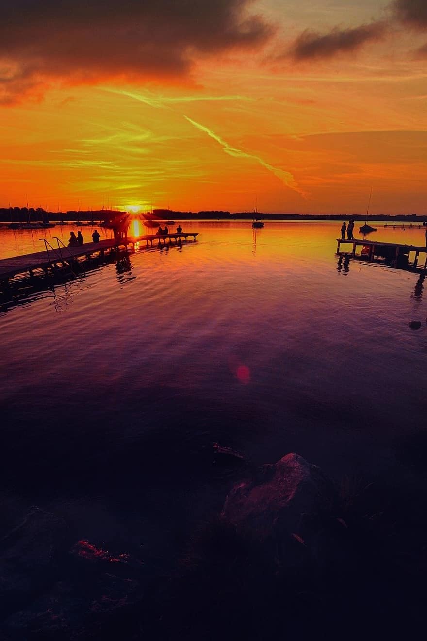 le coucher du soleil, Lac, la nature