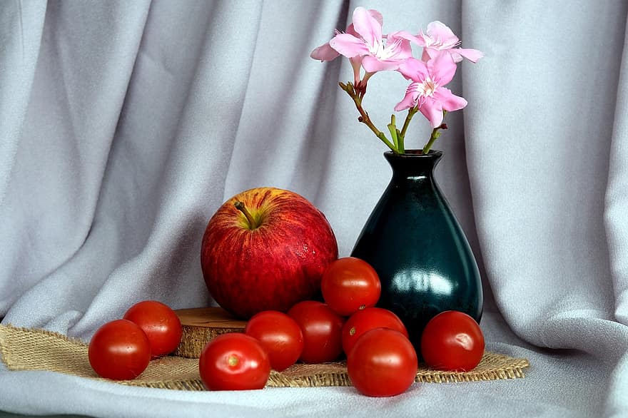 paradicsom, alma, gyümölcs, virág, frissesség, közelkép, váza, élelmiszer, asztal, háttérrel, levél növényen