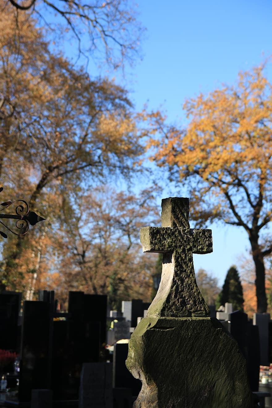 Cross, Grave, Gravestone, Tombstone, Tomb, Crucifix, Christianity, Cemetery, Graveyad, religion, autumn