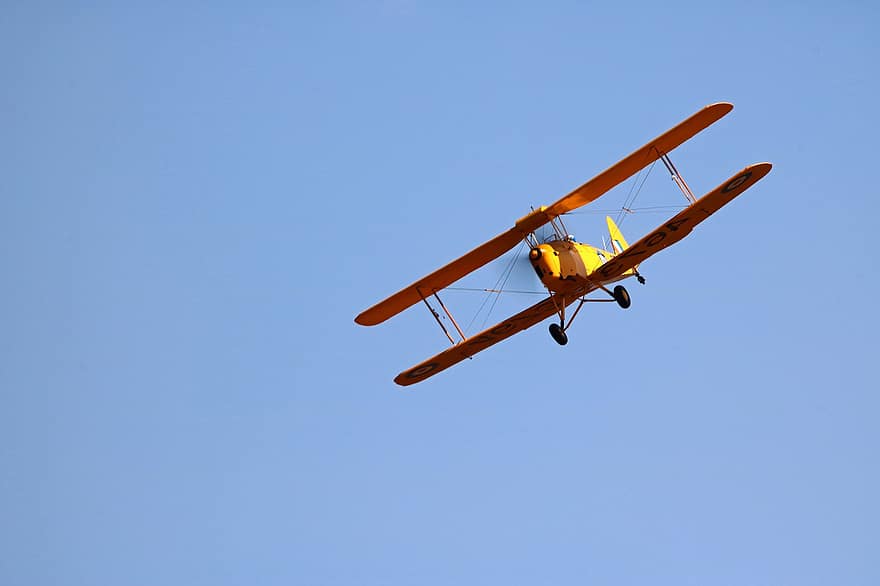 De Havilland Tiger Moth, Biplane, Airshow, Sky, Flight, Aircraft, Display, Aviation, Heritage, Warbird, Trainer