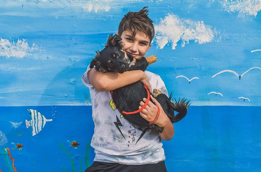 berniukas ir šuo, naminių gyvūnėlių, šeima, šuo, portretas, berniukas, vaikas
