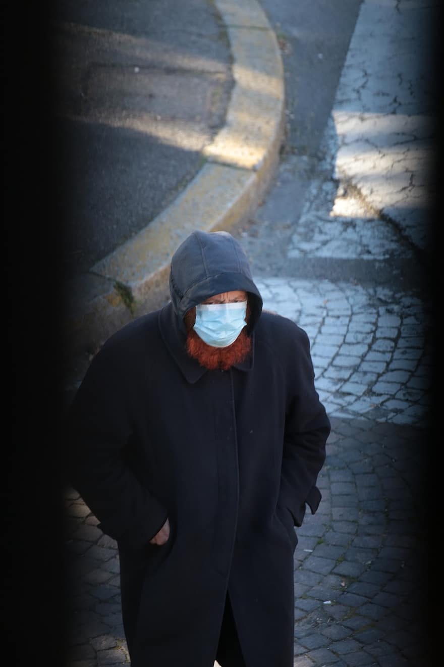 людина, маска для обличчя, COVID-19, пандемія