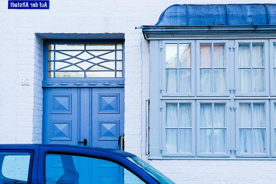 Lüneburg, kocsi, bejárati ajtó, utcatábla, ablak, kék, fa ablakok