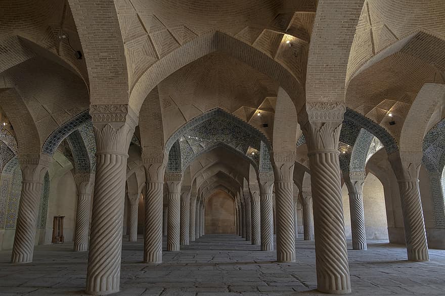 Vakil-moskee, shiraz, ik rende, pijlers, plafond, Iraanse architectuur, Islam, religie, architectuur, kolommen, toerisme