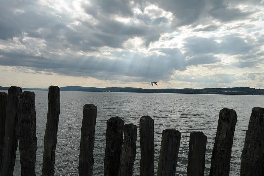 Lacul Constance, cer, acoperit de nori, apă, vară, albastru, peisaj, lemn, nor, apus de soare, soare