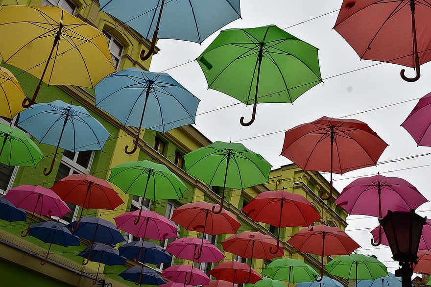 чадъри, уличен декор, улица, Полша, чадър, дъжд, метеорологично време, многоцветни, илюстрация, сезон, метеорология