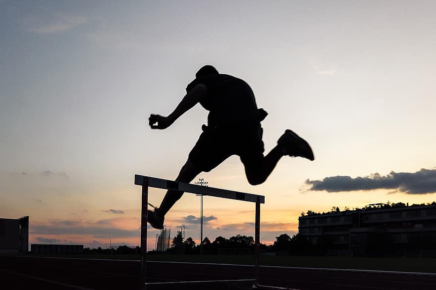 hombre, silueta, puesta de sol, obstáculos, atletismo