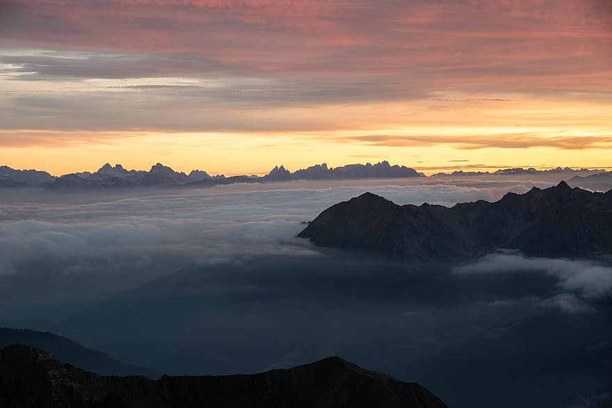 chaînes de montagnes, mer de nuages, horizon, brouillard, lever du soleil, Aube, brouillard du matin, montagneux, les montagnes, paysage de montagne, pics