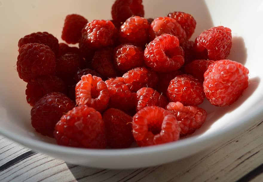 Raspberries, Berry, Fruit, Food, Healthy, Vitamins, raspberry, close-up, freshness, berry fruit, healthy eating