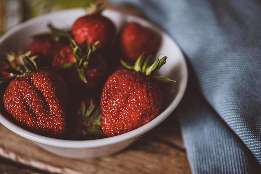 स्ट्रॉबेरीज, शेल, फल, लाल, स्वादिष्ट, स्वस्थ, ताज़ा, विटामिन, खा, परिपक्व, खाना