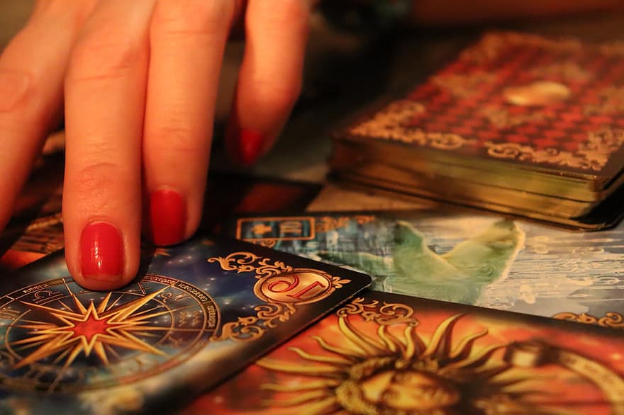 魔法、タロット、ファンタジー、神秘的な、カード、占い師、未来、人間の手、女性たち、閉じる、アダルト
