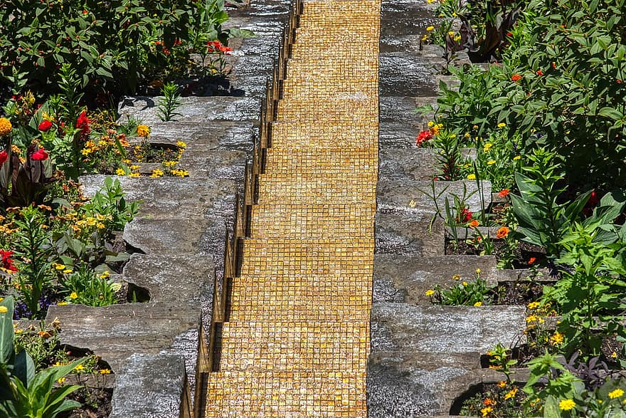 Blumen Wassertreppe, Wasserlauf, Terrassen, Kaskade, fließen, Calanca-Gneis, golden, funkeln, Insel Mainau