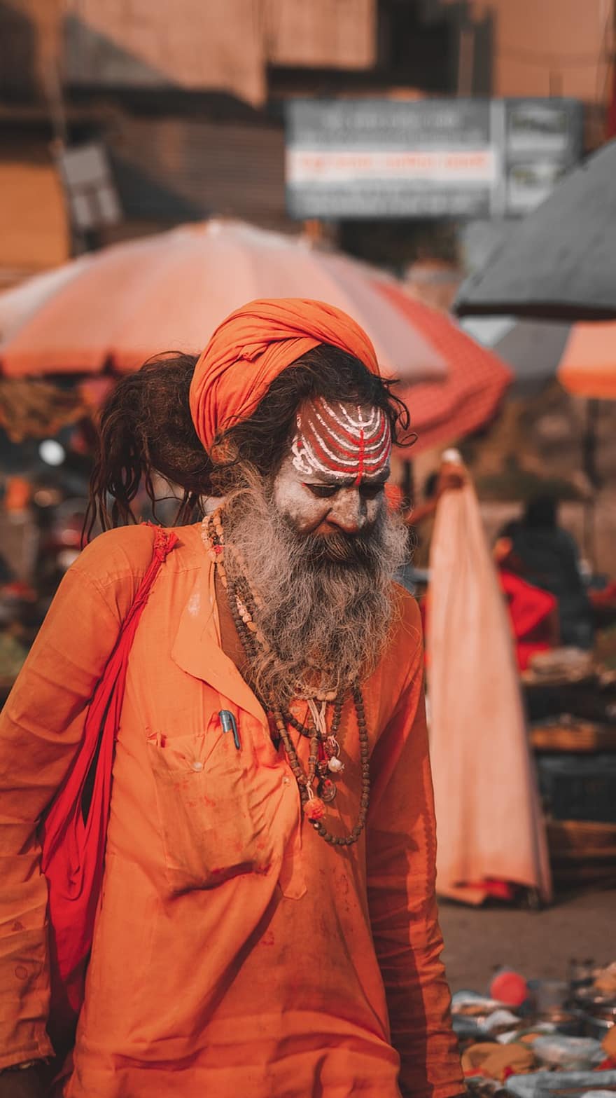 aghoris, Shaiva Sadhus, vyrai, kultūros, vietinės kultūros, vienas asmuo, turbanas, barzda, Indijos kultūra, suaugusiųjų, tradiciniai drabužiai