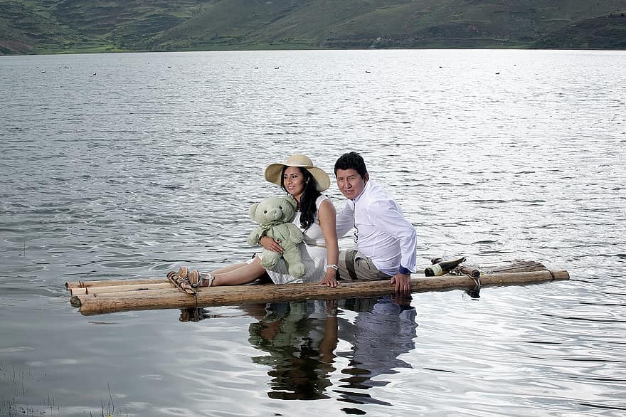 Couple, Raft, River