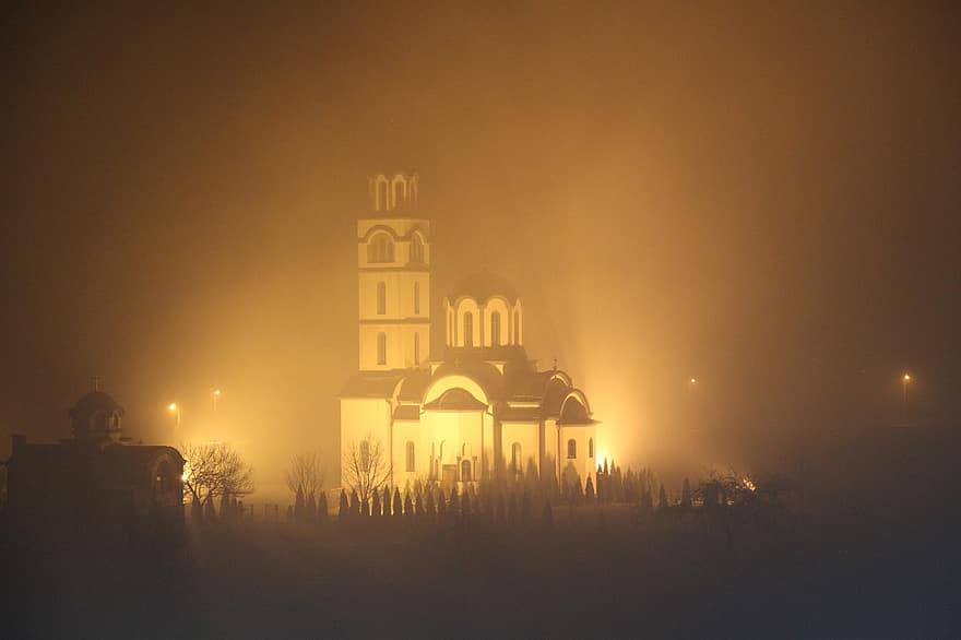 klasztor, mgła, noc, podróżować, chrześcijaństwo, religia, krzyż, duchowość, architektura, kultury, znane miejsce