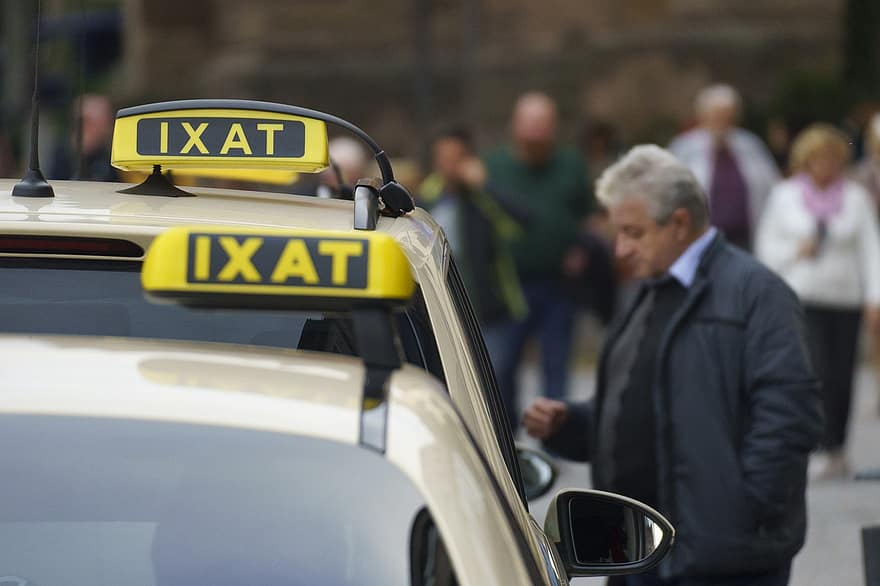 Taxi, tassista, vita di città, trasporto pubblico