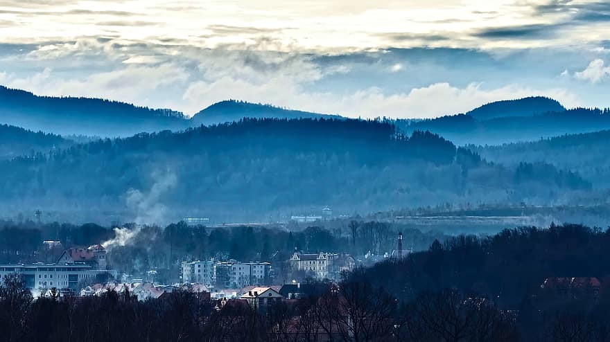 Walbrzych, Polen, by, fjellene, bakker, tre, skog, fjell, tåke, landskap, vinter