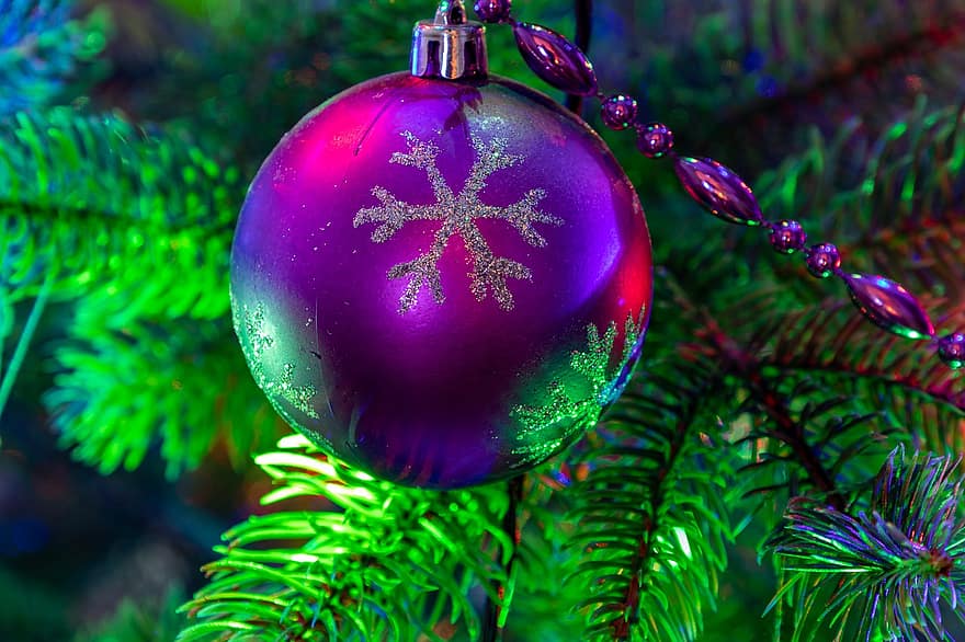 vánoční strom, Vánoce, Vánoční ozdoby, vánoční výzdoba, Vánoční vyznamenání, vánoční věnec, vánoční koule, Vánoční čas, dekorace, oslava, detail