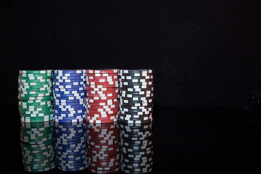 Poker fiches, het gokken, casino, wedden, ploertendoder, poker, chips, gokken, spel, fortuin, vermaak