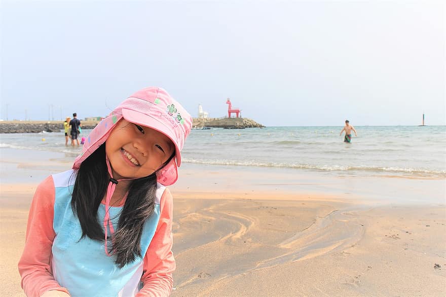 παιδί, παραλία, σε εξωτερικό χώρο, Παιδική ηλικία, χαμόγελο, έκφραση, θάλασσα, κορίτσι
