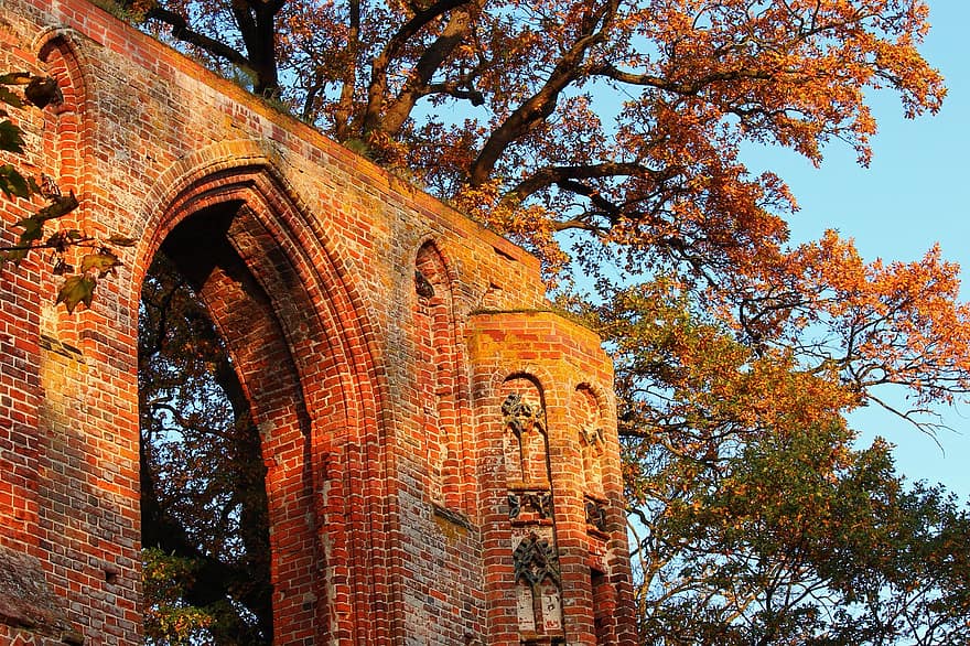 klooster ruïnes, Greifswald, Duitsland, Eldena, herfst, baksteen ruïnes, architectuur, ronde boog, oud gebouw