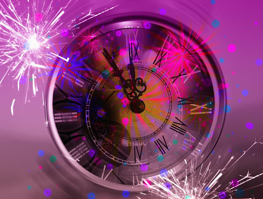 часовник, показалка, дванадесет, нова година, навечерието на Нова Година, фойерверки