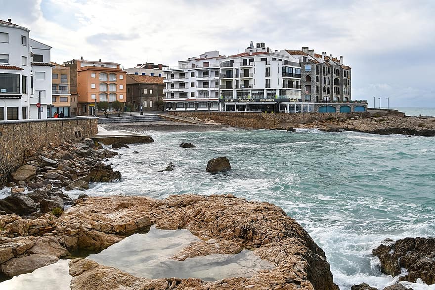 Strand, by, natur, utendørs, catalonia, kystlinje, vann, reise, arkitektur, bygge eksteriør, bølge