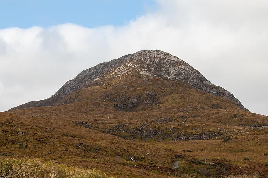connemara nemzeti park, vadon élő atlanti úton, connemara, hegy, tájkép, hegycsúcs, fű, nyári, rét, hegység, vidéki táj