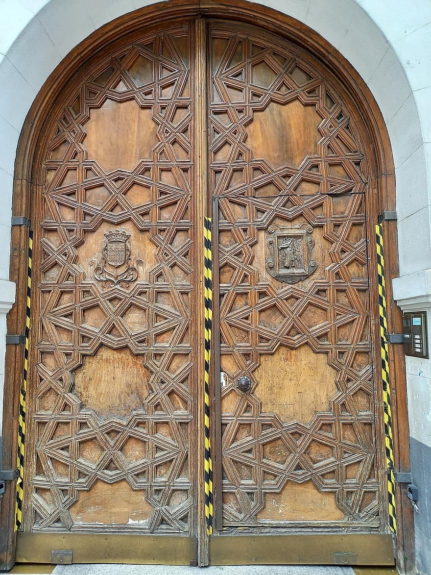 刻まれたドア、ドア、エントランス、木製扉、木材、古い、閉まっている、戸口