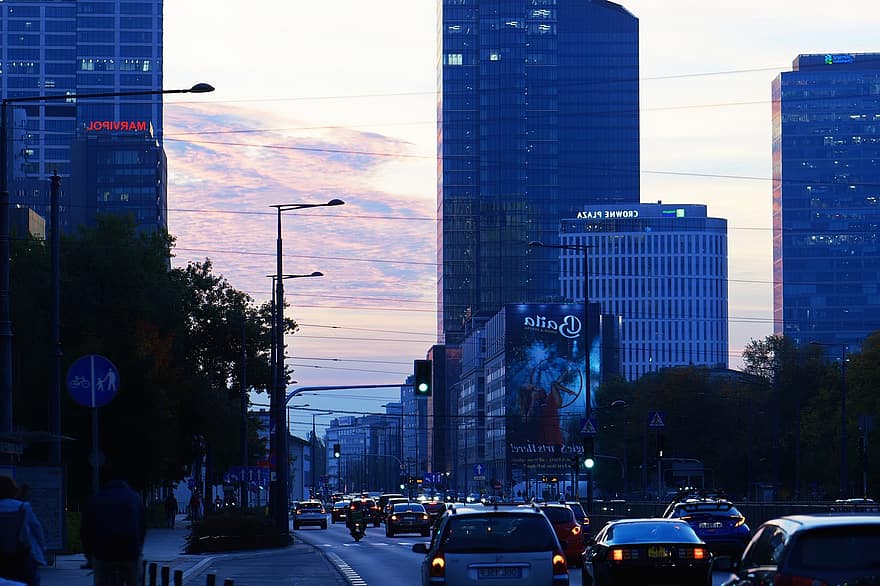 paysage urbain, soir, trafic, immeubles, heure de pointe, grattes ciels, le coucher du soleil