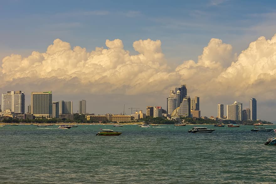 Pattaya, Tailandia, Asia, mare, acqua, città, edifici, Barche, cielo, nuvole, turismo