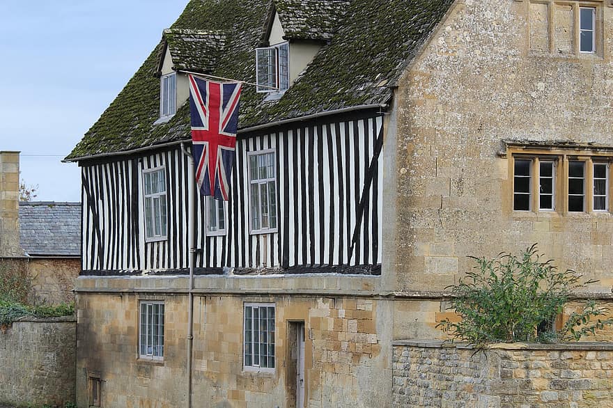 Angleterre, village, maison, maison traditionnelle, Union Jack, Fenêtres à meneaux