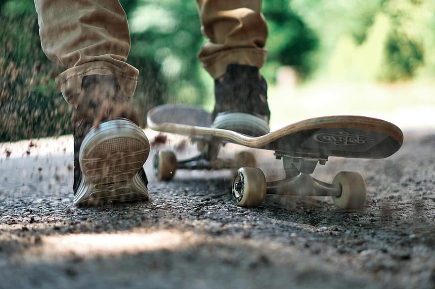 Skateboard, Schuhe, aktiv, in dem, Freizeitbeschäftigung, Sommer-, Spaß, Sport, Straße, Skateboard fahren, Aktivität