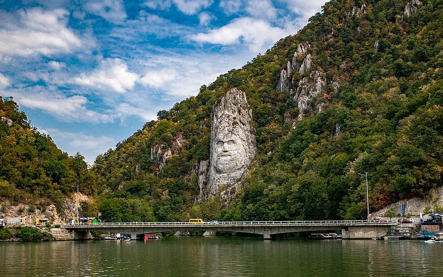 Dunaj, řeka, hory, Příroda, řeka Dunaj