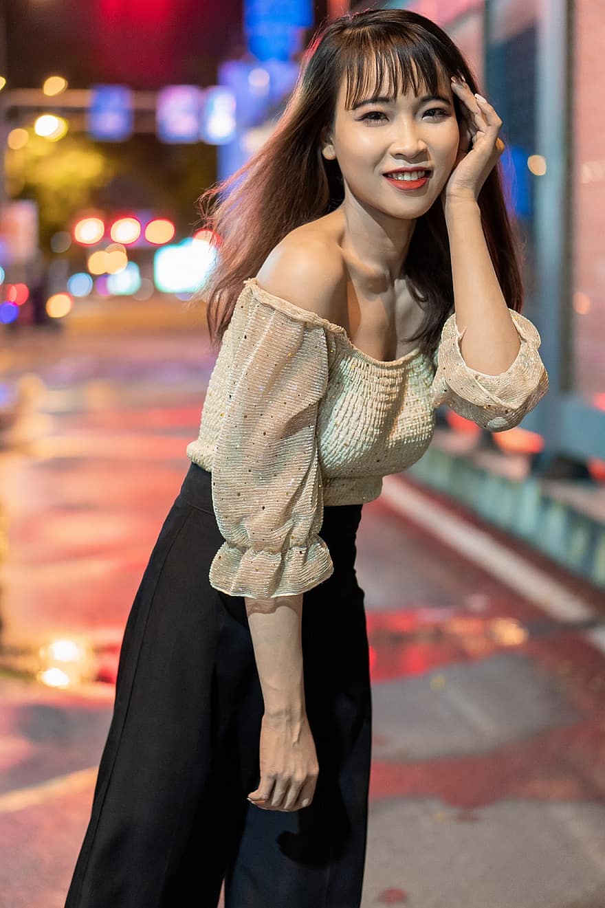 Woman, Girl, Beautiful, Pretty, Young Woman, Fashion, Fashionable, Stylish, Outfit, Casual Outfit, City