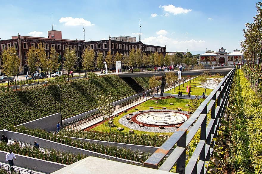 Gründer Wissenschaftspark, Toluca, Park, die Architektur, Gras, Sommer-, berühmter Platz, grüne Farbe, Gebäudehülle, formaler Garten, Baum