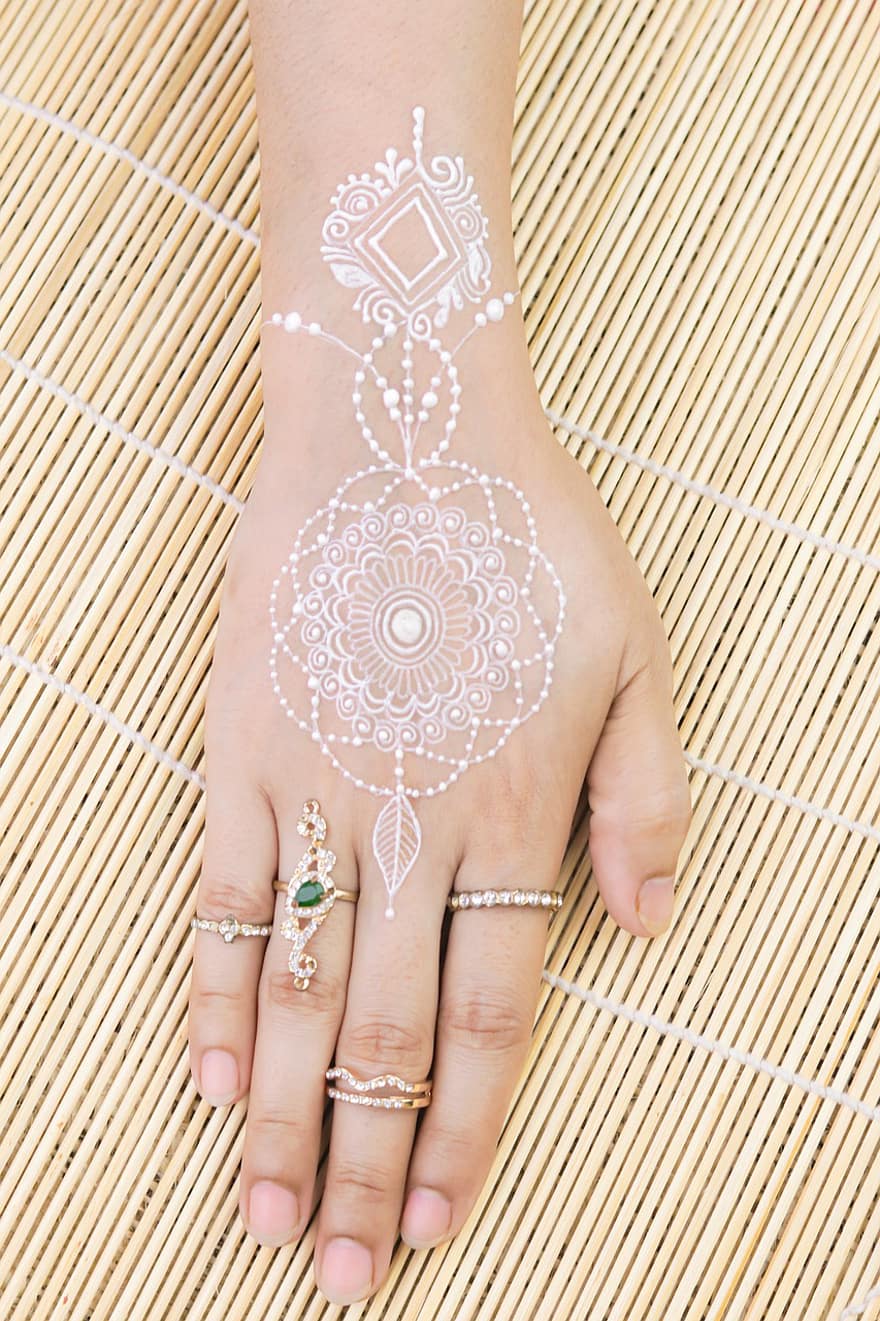 Henna Branca, mehndi, mão, arte, arte corporal, pintura corporal, tatuagem de henna, tatuagem, indiano, noiva indiana, cultura indiana