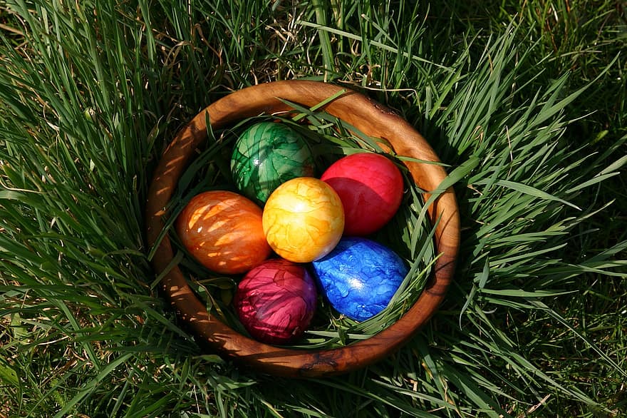 pisanki, Wielkanoc, trawnik, łąka, trawa, dekoracja, jajka, wakacje, Produkty zwierzęce