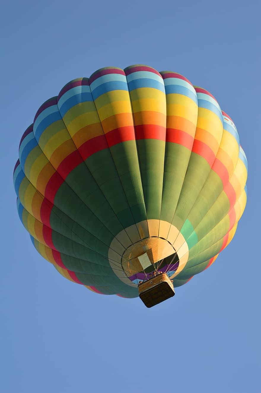 karšto oro balionas, balionas, vairuoti, spalvinga, skrydis karšto oro balionu, plūdė, mėlynas dangus, patobulinti, linksma, nuotykius, krepšelis