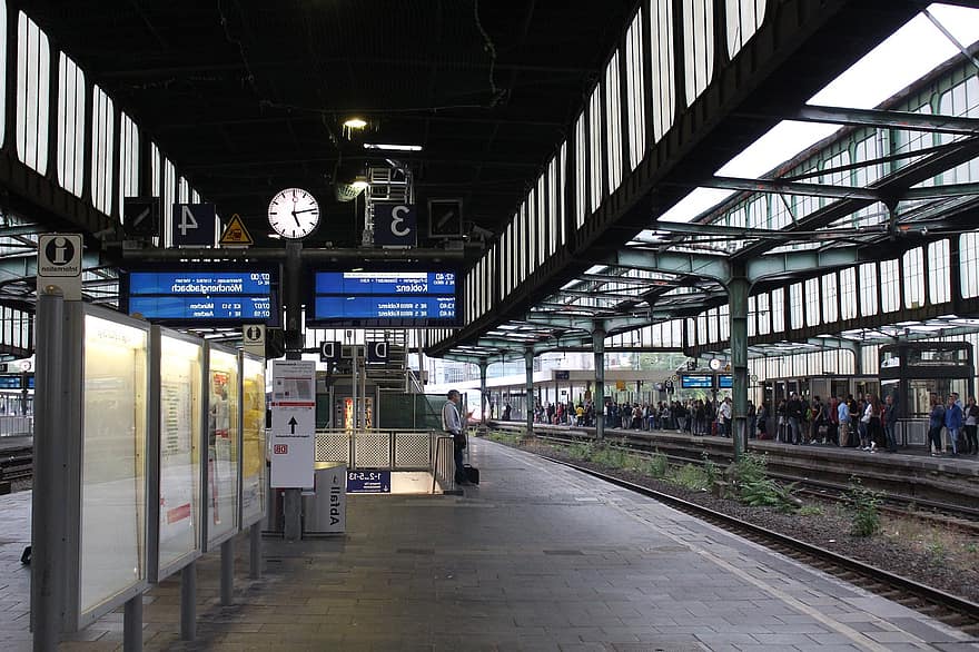 鉄道駅、列車、駅、輸送、古い、プラットフォーム、時間、業界、旅客、旅行、デュイスブルク
