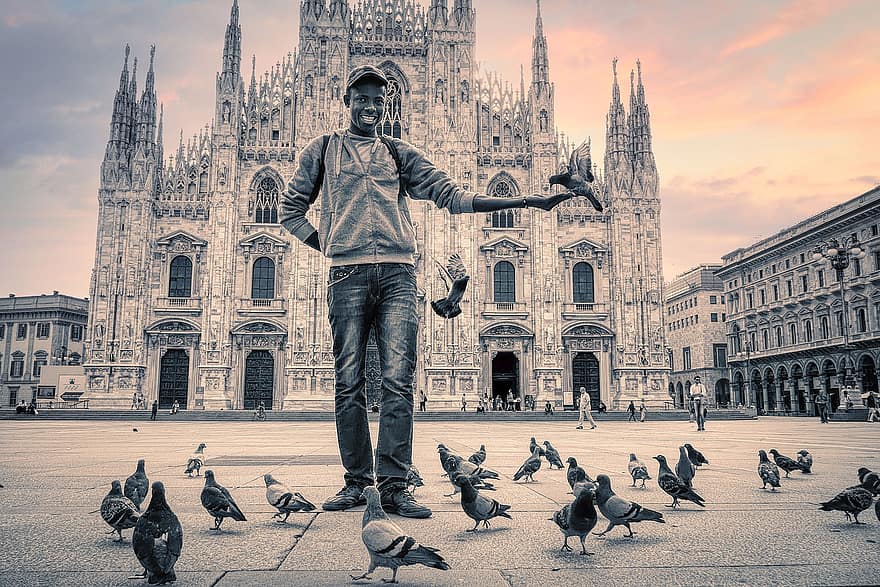 mężczyzna, gołębie, budynek, katedra, plac katedralny, Mediolan, Włochy, architektura, religia, chrześcijaństwo, wiara